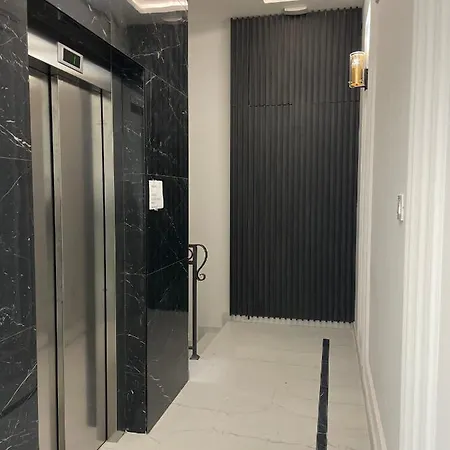 Room21 Free Garage Novi Sad Exterior photo