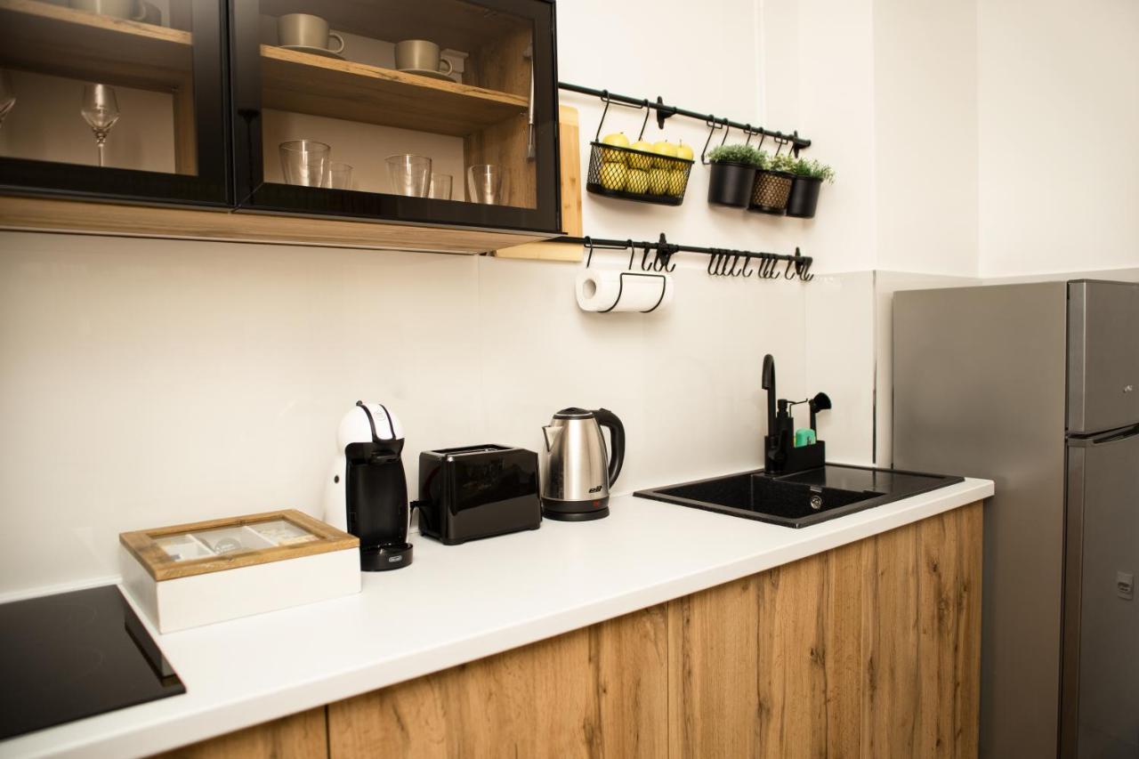 Room21 Free Garage Novi Sad